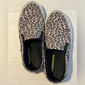 Women’s Cheetah Vans Sneakers SIZE 8